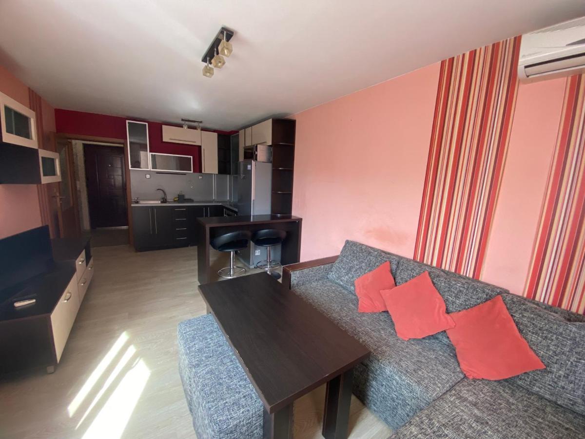 Apartment Lazarovi *